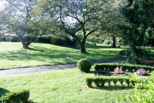 Nördlich von Hamburg rosengarten, tierfriedhof tierkrematorium tierbestattung